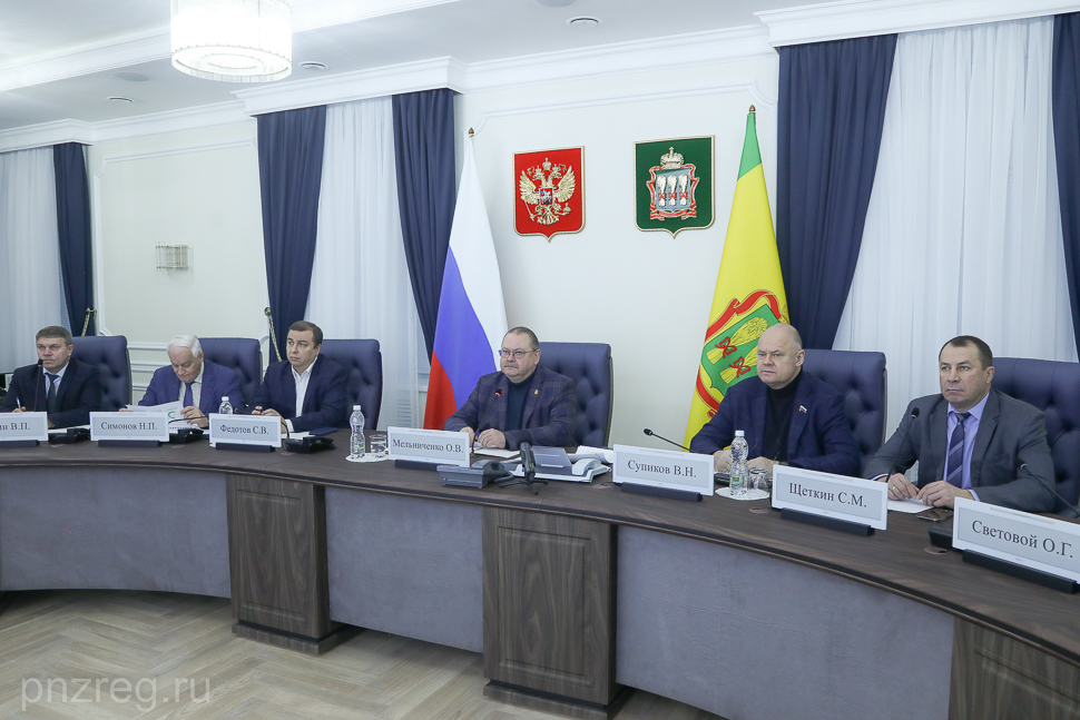 Олег Мельниченко поручил в 2024 году завершить работы по обозначению границ муниципальных образований