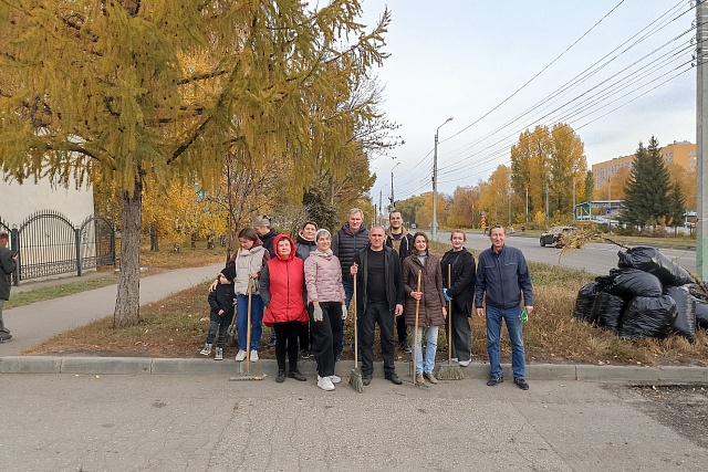 Сотрудники Министерства государственного имущества Пензенской области вышли на субботник Сотрудники Министерства государственного имущества Пензенской области вышли на субботник